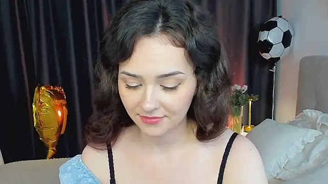Camilla Rowen online show from July 2, 8:59 pm