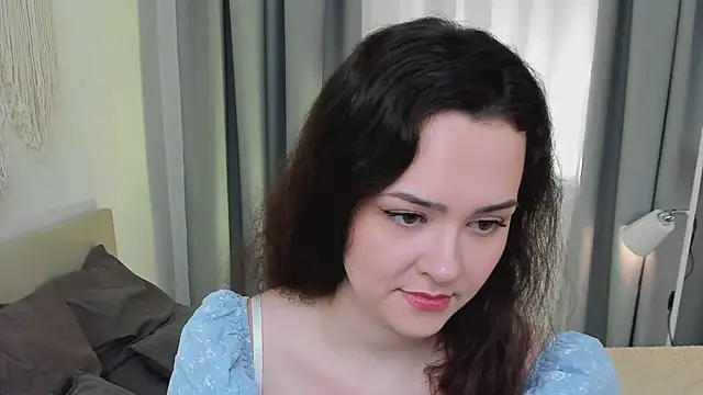 Camilla Rowen online show from July 8, 8:33 pm