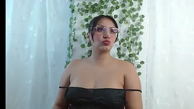 Ambermuse7 online show from March 25, 12:19 pm