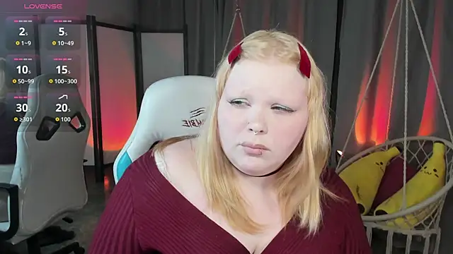LottieReed online show from May 10, 9:11 am