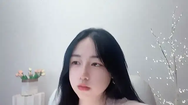 Love-hanzaizai718 online show from November 9, 6:37 pm