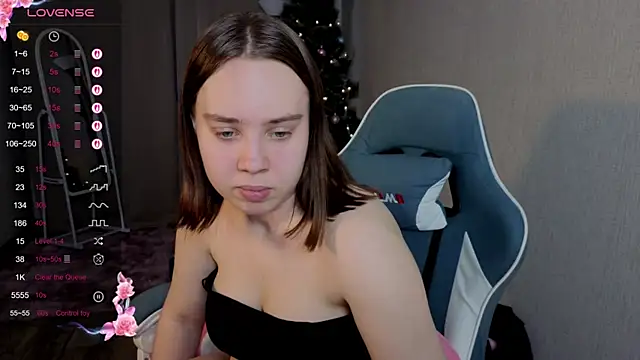 LunaDreeam online show from December 15, 3:39 pm