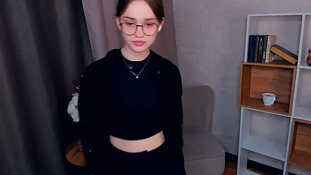 CherlynVannah online show from October 26, 5:58 am