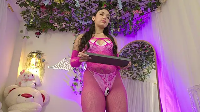 ISA NIXON online show from March 3, 12:49 am