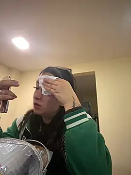 Kloe Novoa online show from April 17, 1:35 pm