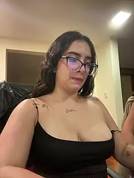 Kloe Novoa online show from March 30, 12:05 pm