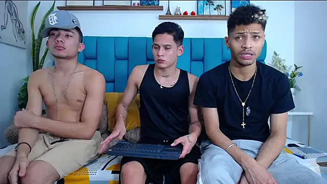Hot Boys Latinos X online show from March 6, 11:33 pm