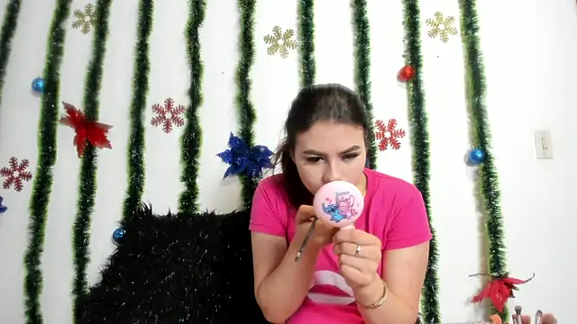 Vanessa Martinz online show from December 3, 1:46 pm