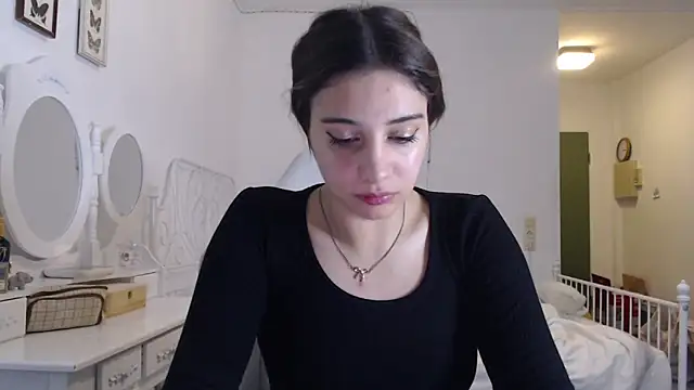 bellefleurrr online show from June 19, 8:34 pm