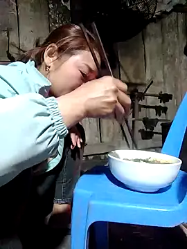 yeu-yeu online show from November 25, 12:40 pm