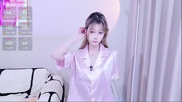 xiaoxi---n online show from November 8, 9:47 am