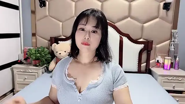 yaoyao22678 online show from July 30, 2:34 am