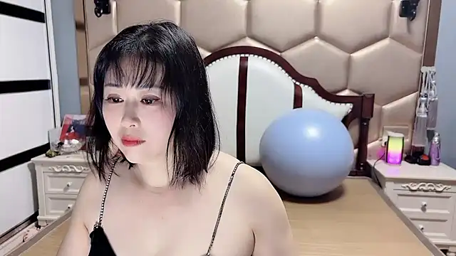 yaoyao22678 online show from July 15, 1:43 am
