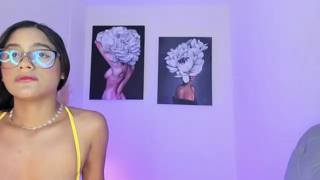 lizzakennedy online show from June 14, 2:46 am
