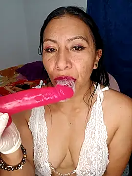 Esmeralda 546 online show from February 5, 10:35 pm