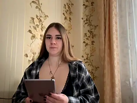 Hanna 777 online show from November 20, 7:42 am