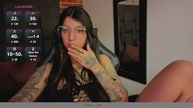 ghostwomaan online show from December 3, 12:40 pm