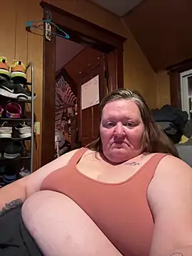 cuteandsassy85 online show from October 26, 12:17 am