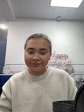 MilaRaven online show from December 1, 9:35 am