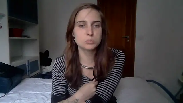 SinnEmily online show from March 7, 4:36 pm