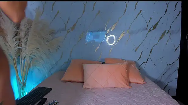 Julig01 online show from November 14, 1:16 am