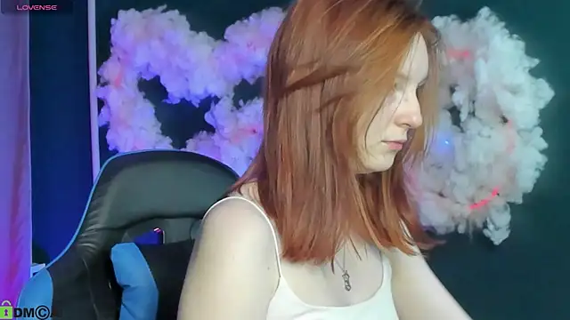 AngelWisee online show from December 16, 3:01 am