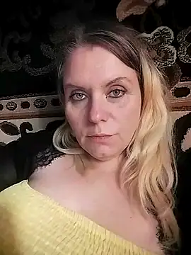 Lana-murr online show from December 4, 8:05 am