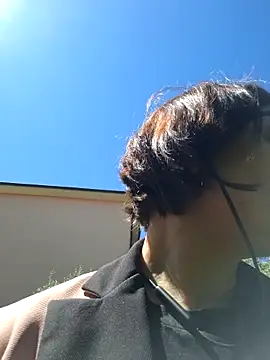 Piediniecollant online show from April 24, 10:40 am