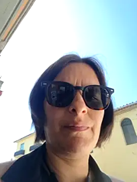 Piediniecollant online show from April 27, 10:12 am