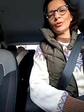 Piediniecollant online show from December 21, 8:18 am