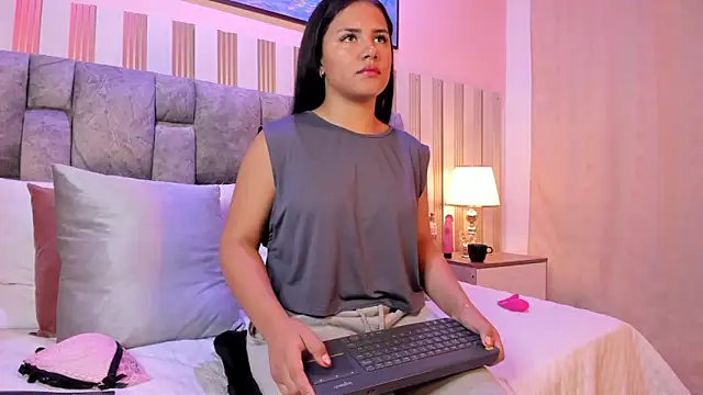 Scarlett  lace online show from November 23, 1:02 pm