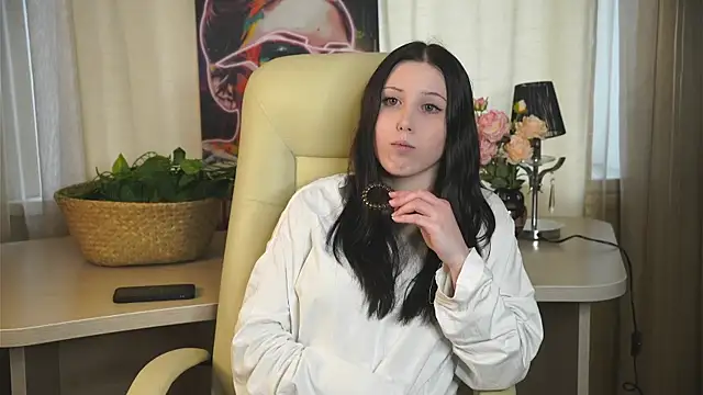 LorriCulpit online show from October 29, 10:41 am