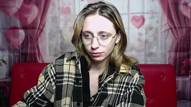 TracyLll online show from February 17, 12:59 pm