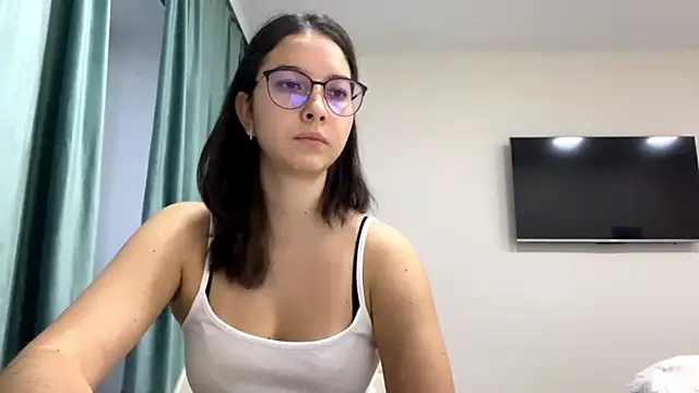 Allisgree online show from November 18, 8:26 am