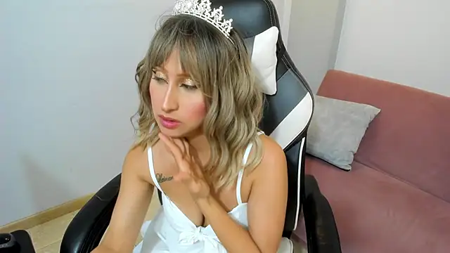 Julietta01 online show from November 21, 3:41 am