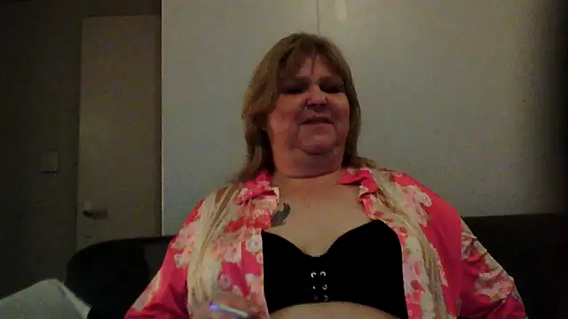 Sylviastar46 online show from February 25, 9:35 pm