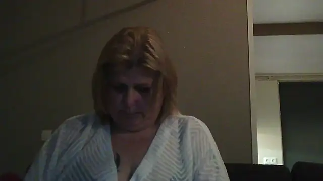 Sylviastar46 online show from February 5, 9:23 am