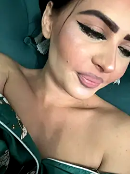 Anastasia-Ro online show from November 16, 10:10 pm