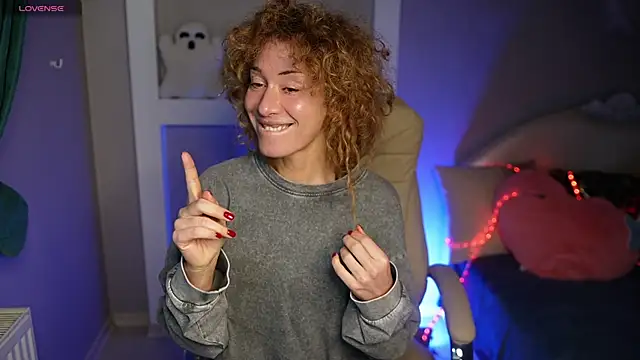 SophieTynes online show from November 11, 11:51 am