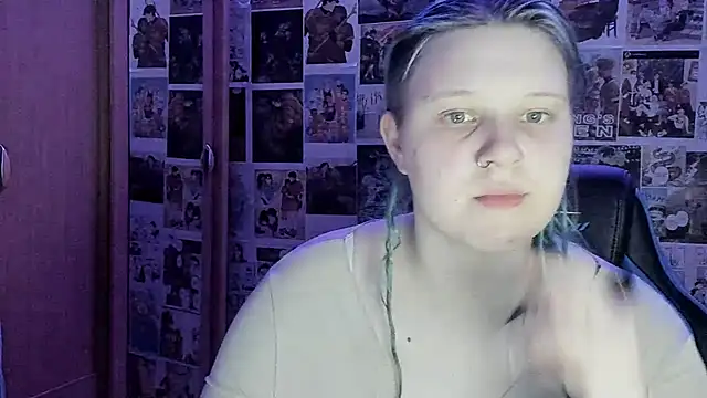 FoxPlayXX online show from June 12, 11:24 pm