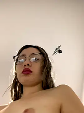 vanessa-242424 online show from November 28, 10:35 pm