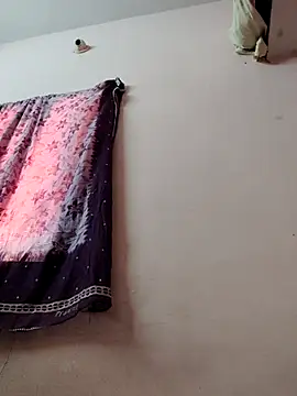 pujapujarrrr online show from November 19, 10:15 am