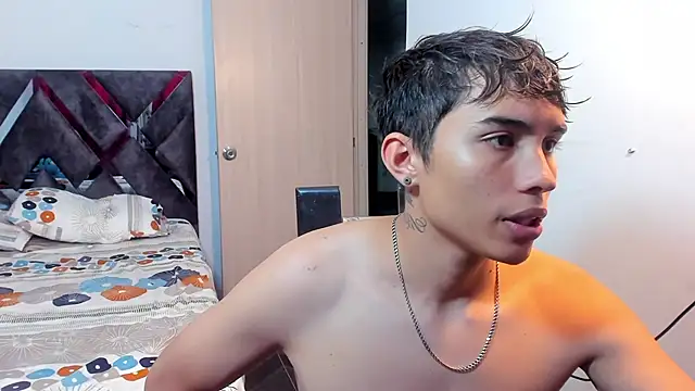 MollyandFher online show from November 5, 1:55 am