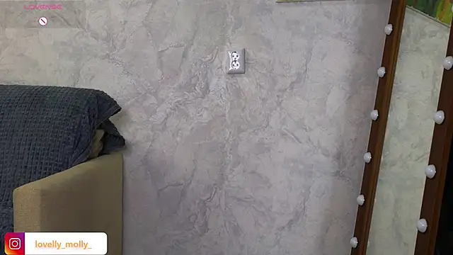 Lovelly molly1 online show from December 18, 5:50 pm