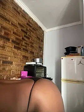 SP1CY MOMMY online show from February 18, 2:38 pm