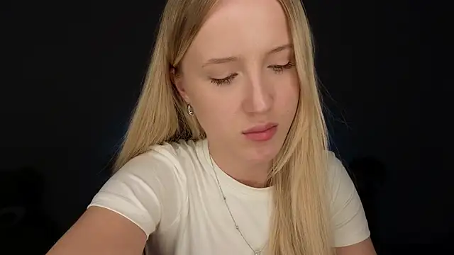 adele armass online show from April 22, 8:39 pm