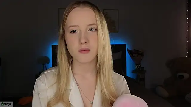 adele armass online show from February 19, 9:35 pm