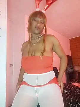 EvonyFoxxx online show from December 16, 12:27 am