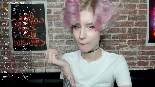 Angel Julles online show from May 2, 4:05 am