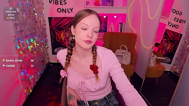 Iris Fresh online show from February 27, 9:25 pm